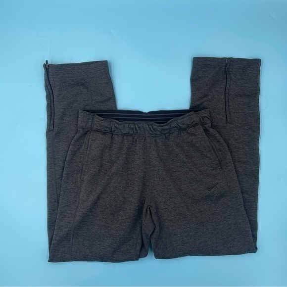 NIKE Embroidered Fleece Sweatpants - Picture 1 of 3